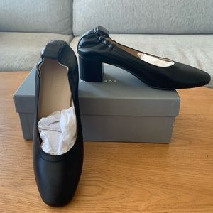 BRAND NEW!! Everlane Day Heel
